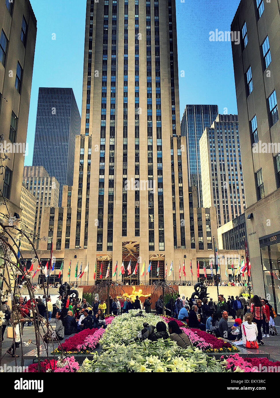 Rockefeller Center, Channel Gardens and 30 Rock, NYC, USA Stock Photo