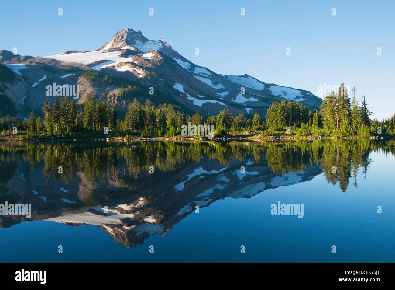 Mount Jefferson, Russell Lake, Jefferson Park, Oregon, Usa Stock Photo