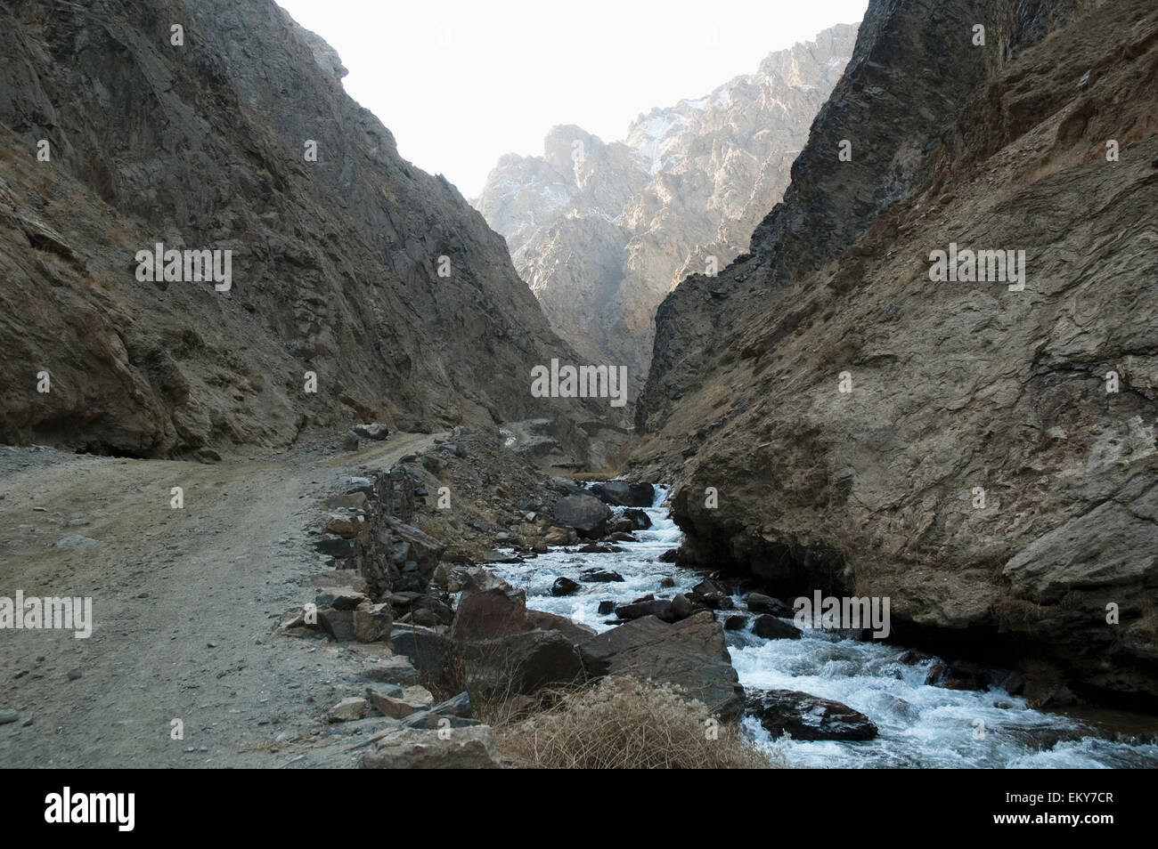 Road Along The Pai Mori Gorge, Bamian Province, Afghanistan Stock Photo