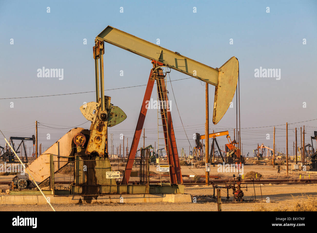 Pumpjacks at lost hills oil field hires stock photography and images