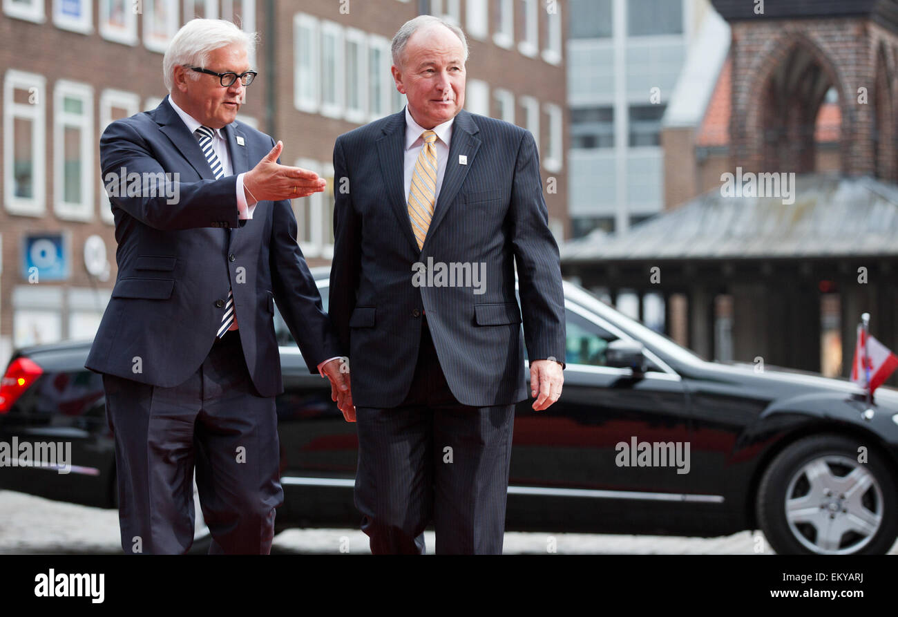 Luebeck, Germany. 14th Apr, 2015. German Foreign Minister Frank-Walter Steinmeier (L) welcomes Canadian Foreign Minister Robert Nicholson ahead of the meeting of the G7 Foreign Ministers in Luebeck, Germany, on April 14, 2015. Credit:  Auswaertiges Amt/photothek.net/Xinhua/Alamy Live News Stock Photo
