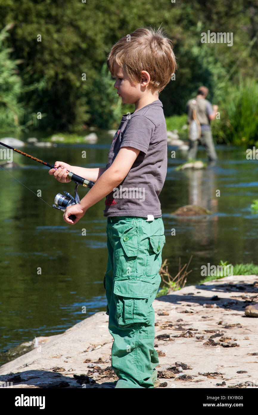 Kids and those wishing to learn to fish attend The first annual Off tha’ Hook fly fishing event, Los Angeles River Stock Photo