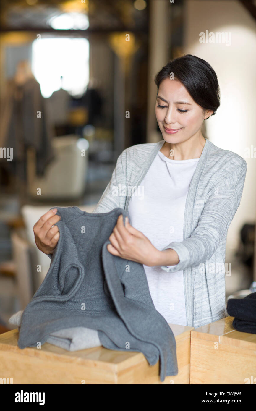 Clothing store owner Stock Photo Alamy