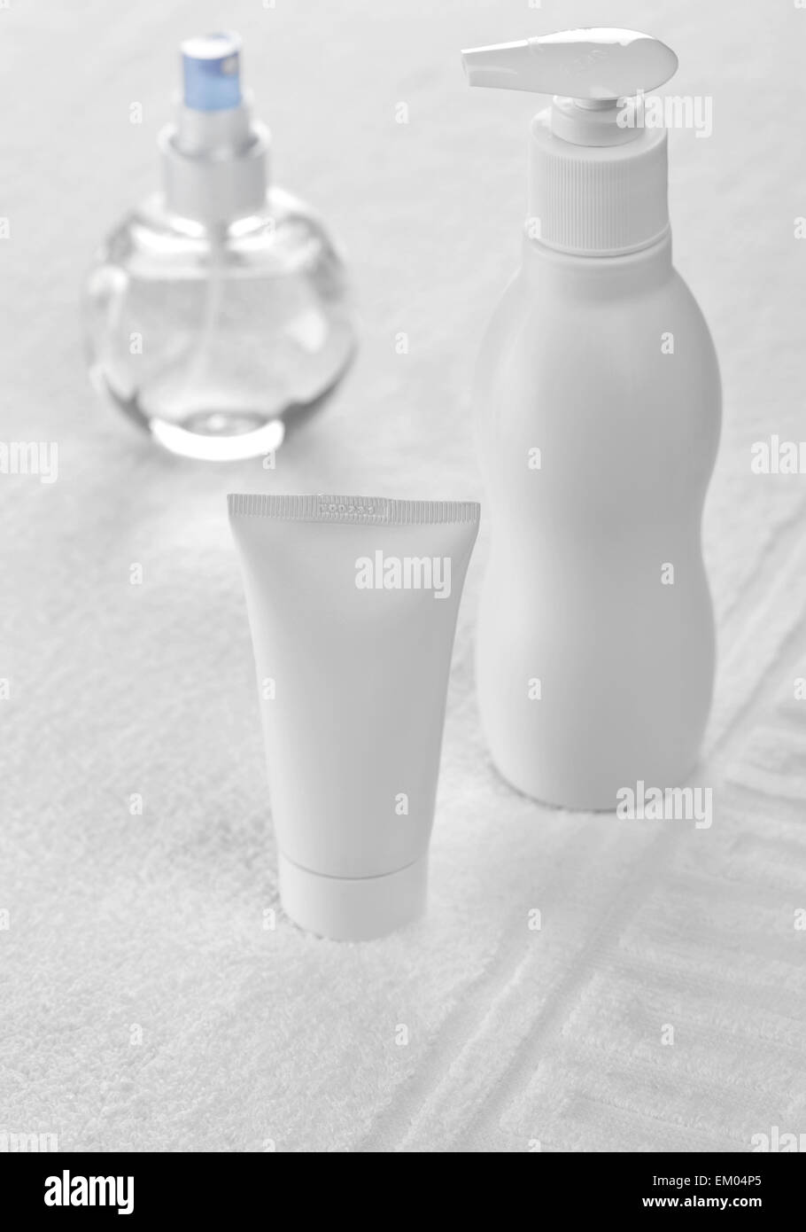 Cosmetics set hi-res stock photography and images - Alamy