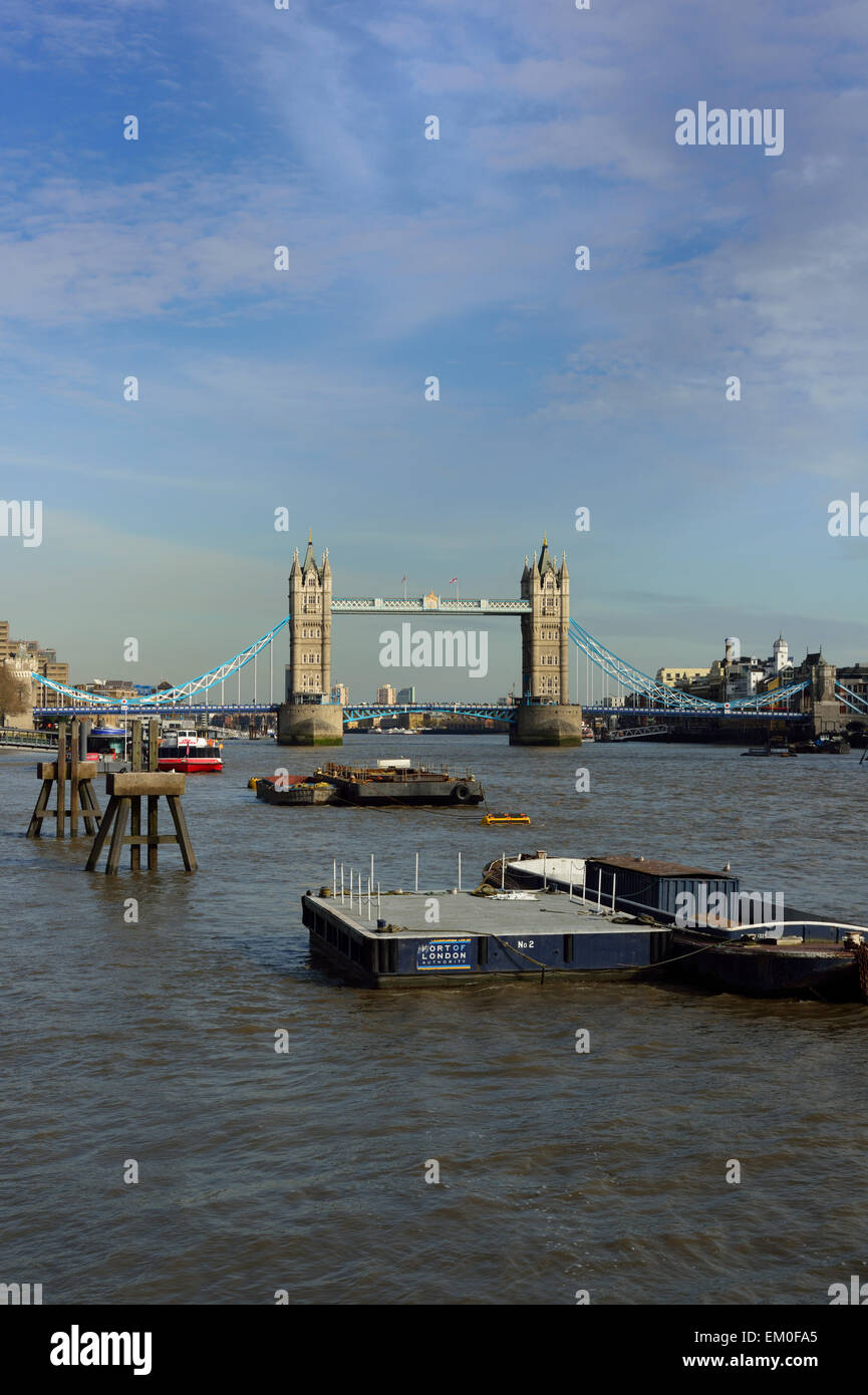 Thames river tower bridge hi-res stock photography and images - Alamy