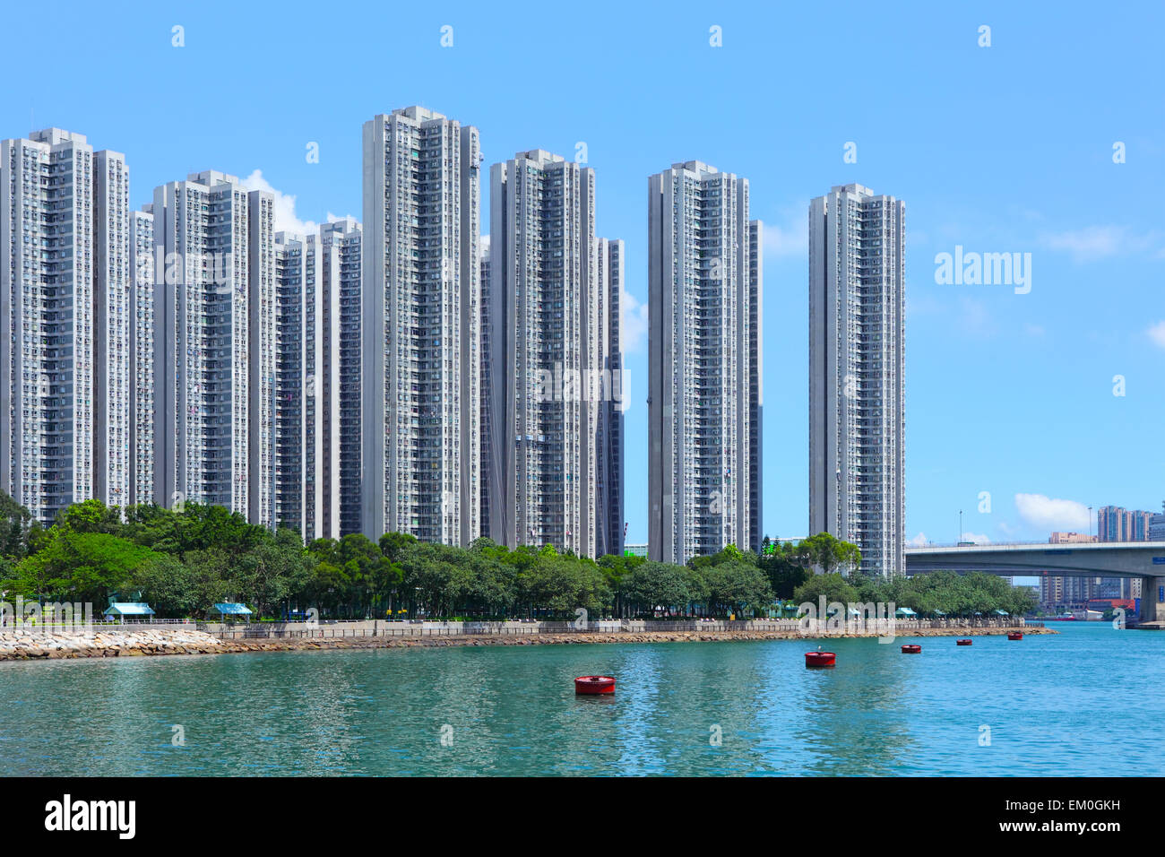 New apartment block construction hi-res stock photography and images ...