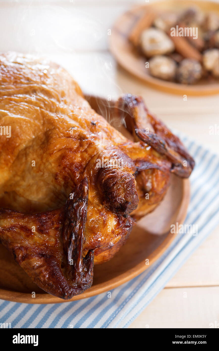 Roast chicken ready to eat Stock Photo - Alamy