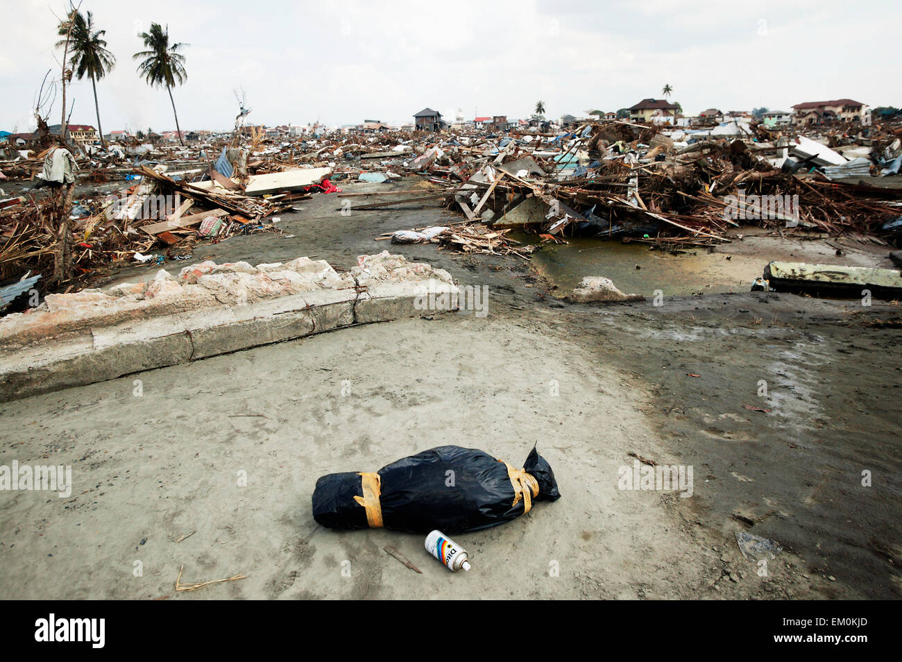 Tsunami 2004 High Resolution Stock Photography And Images Alamy