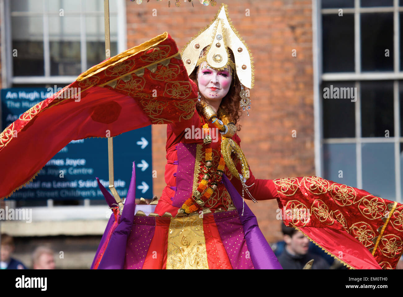 Dublin ireland people in costumes hi-res stock photography and images ...