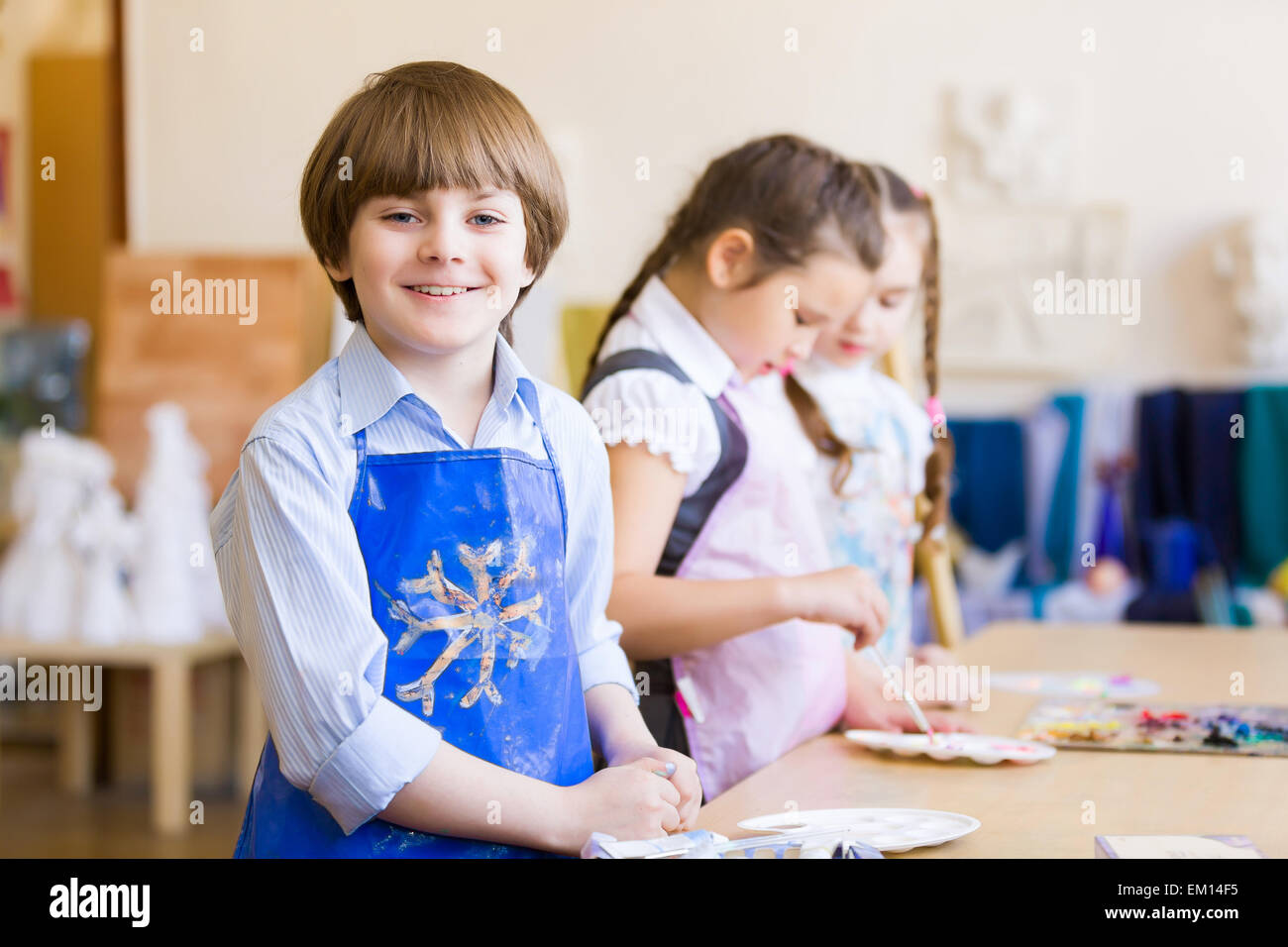 Children drawing and painting Stock Photo - Alamy
