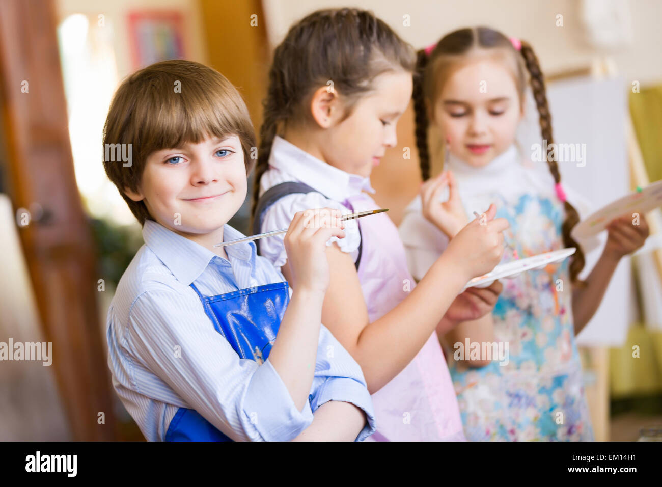 Children drawing and painting Stock Photo - Alamy