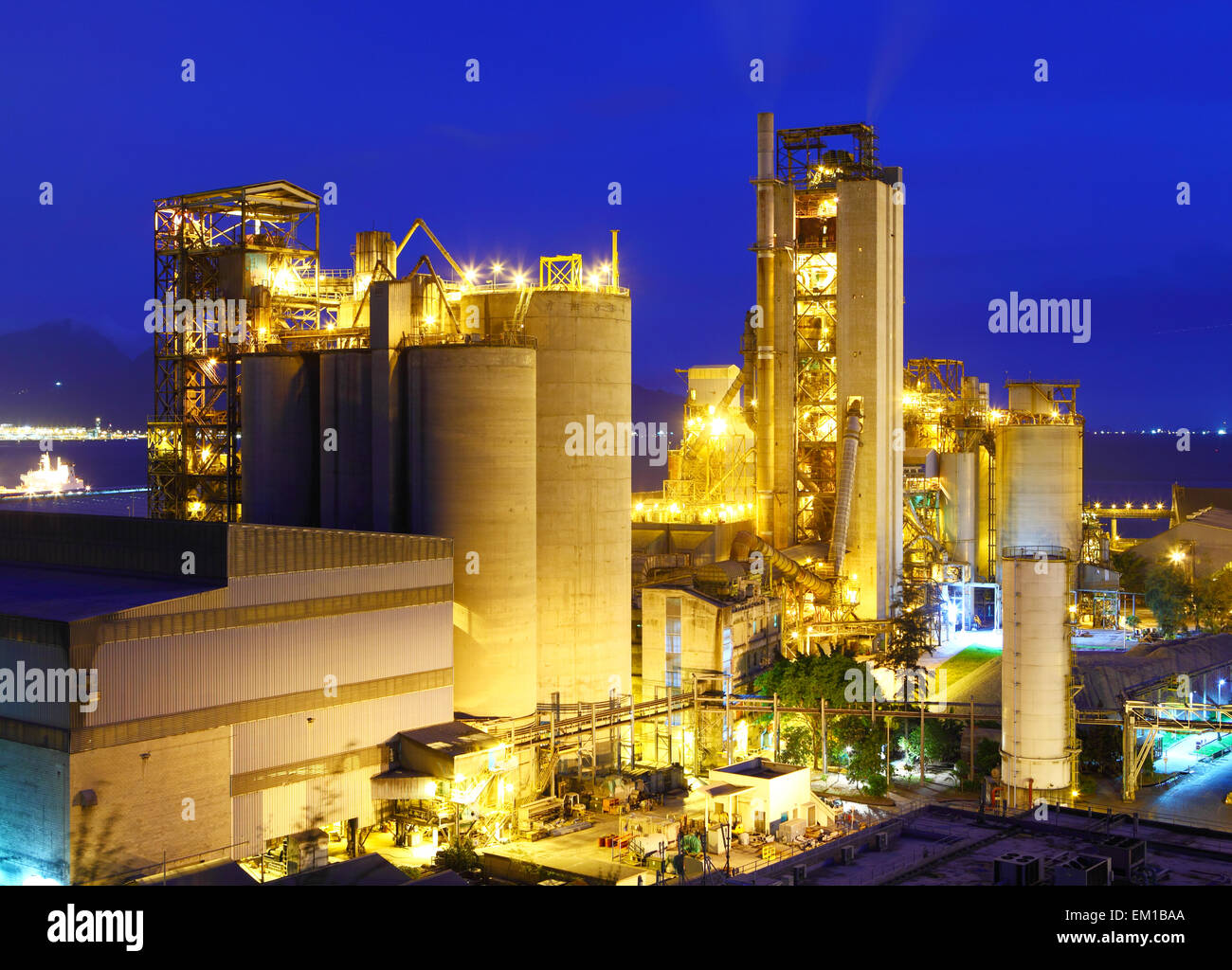 Industrial plant at night Stock Photo - Alamy