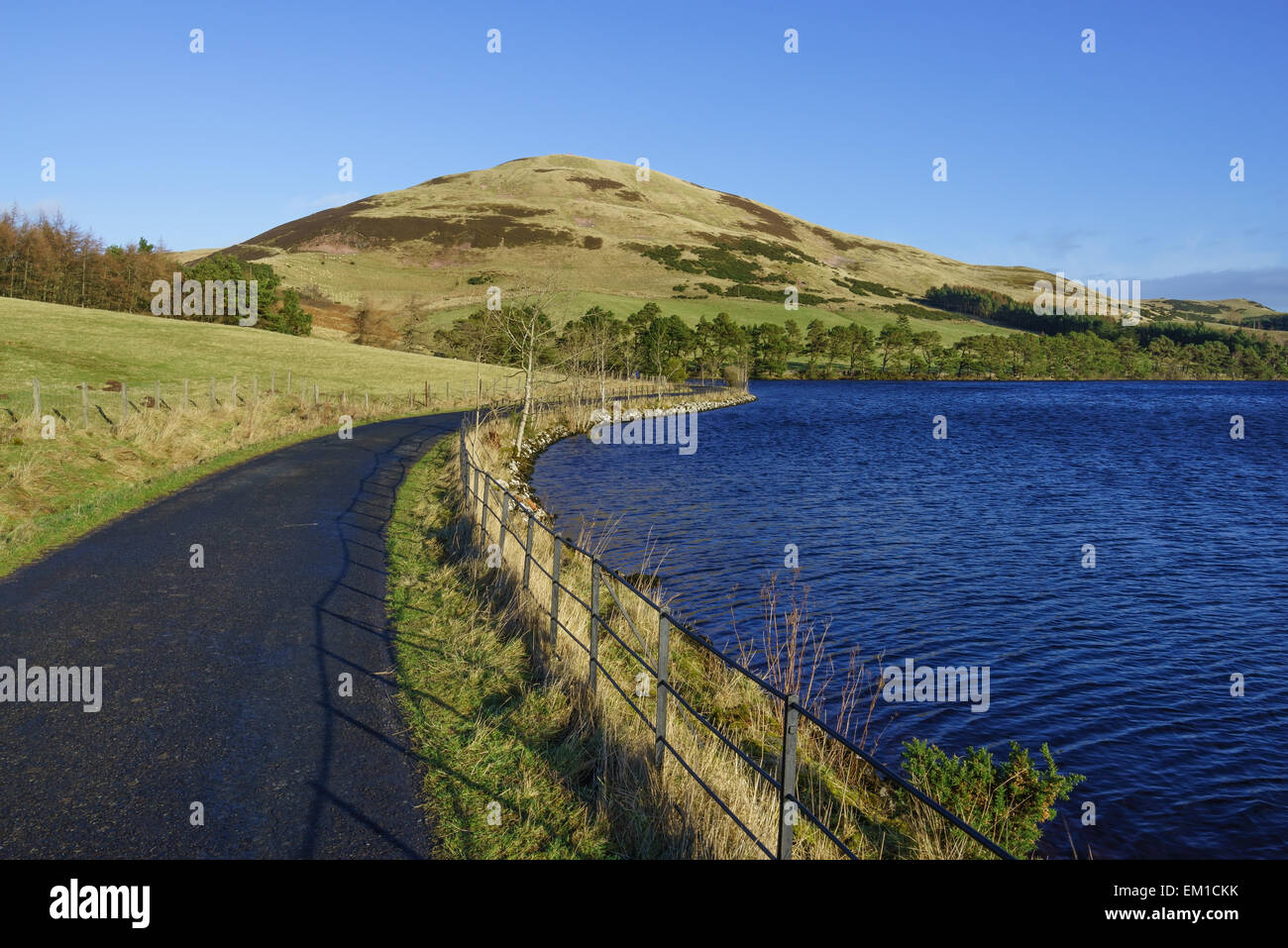 Threipmuir reservoir in the Pentland Hills Regional Park, near Edinburgh, Scotland. Stock Photo