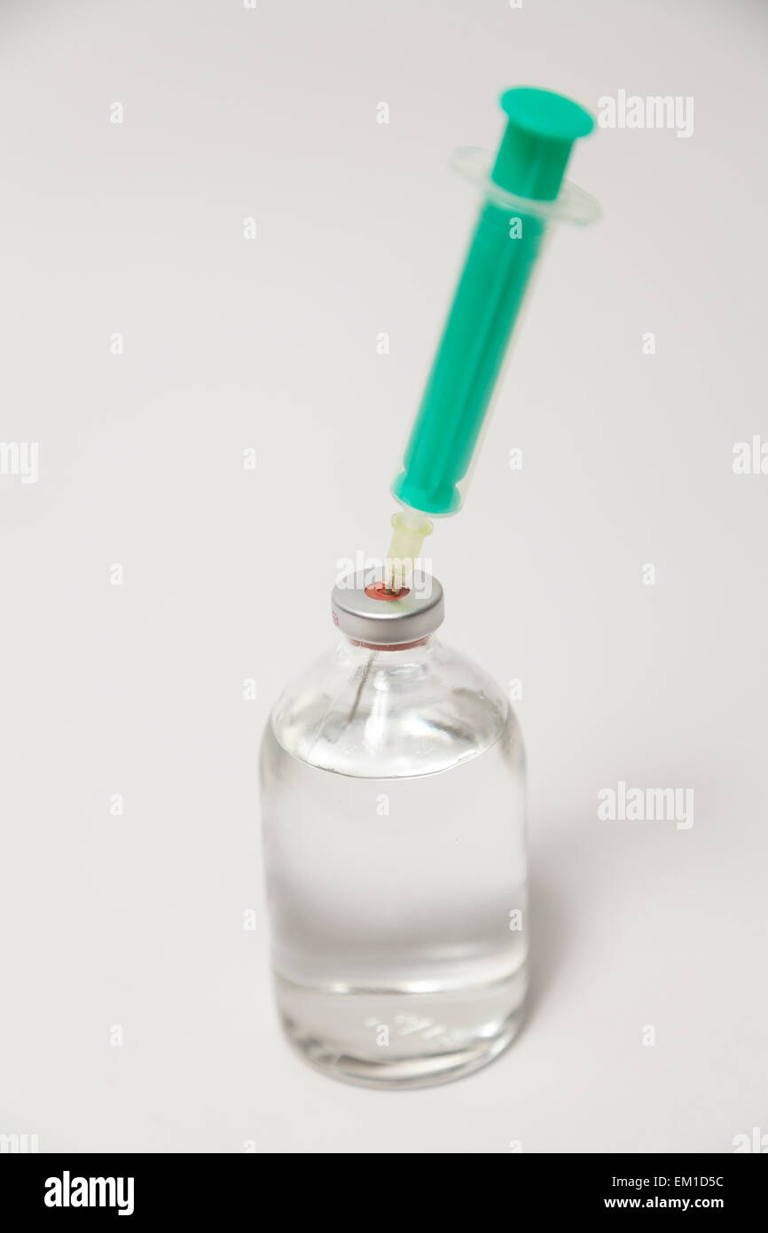 Syringe and ampoule Stock Photo Alamy
