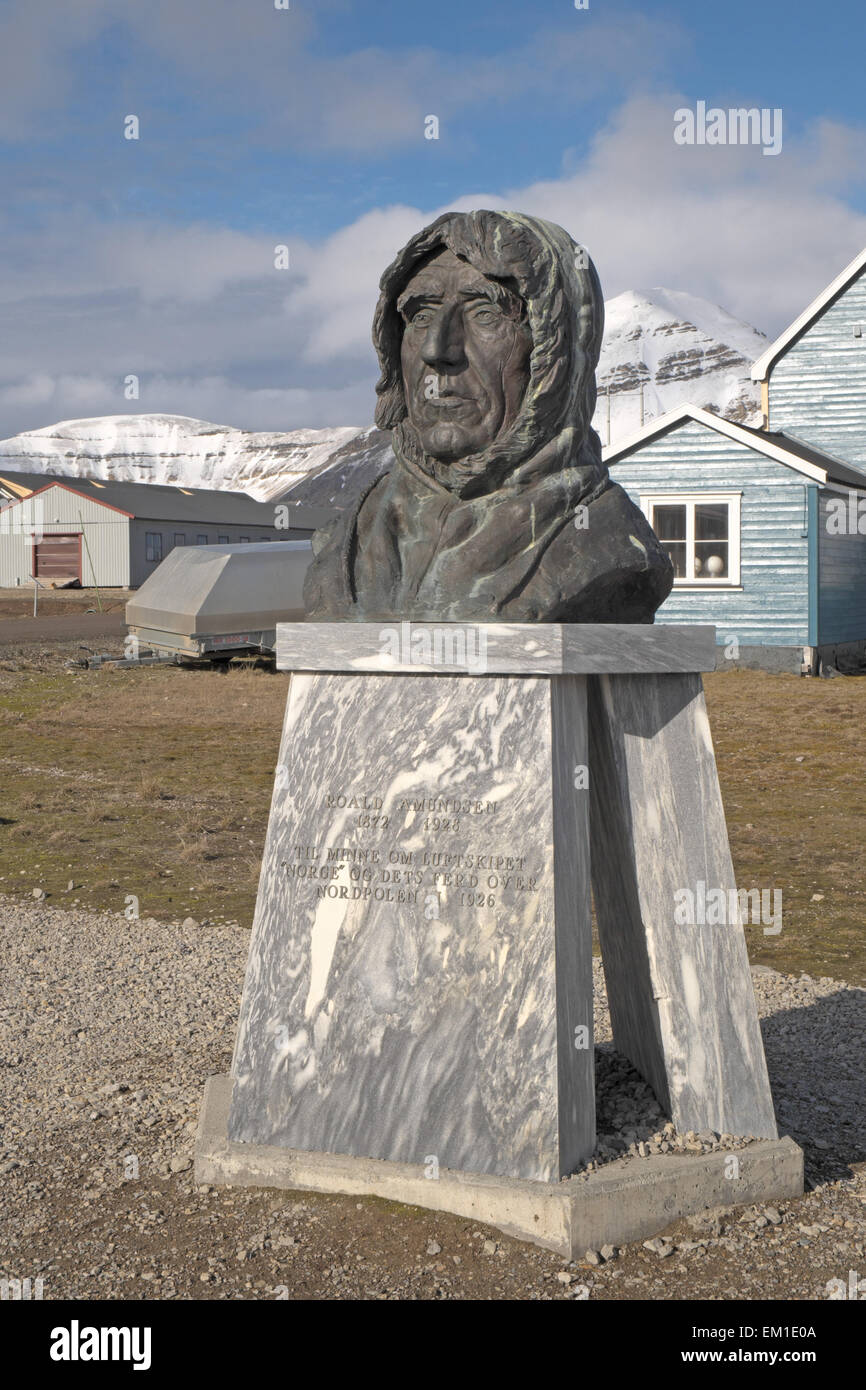 Bust of Roald Amundsen, Ny-Alesund, Spitzbergen, Svalbard. Stock Photo