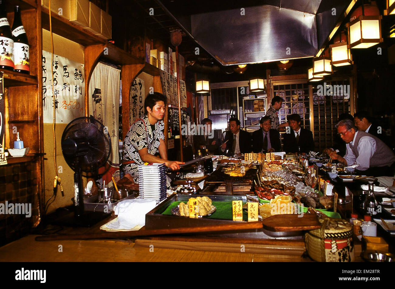 A popular Robatayaki grill bar in Shinbashi, Tokyo Stock Photo - Alamy