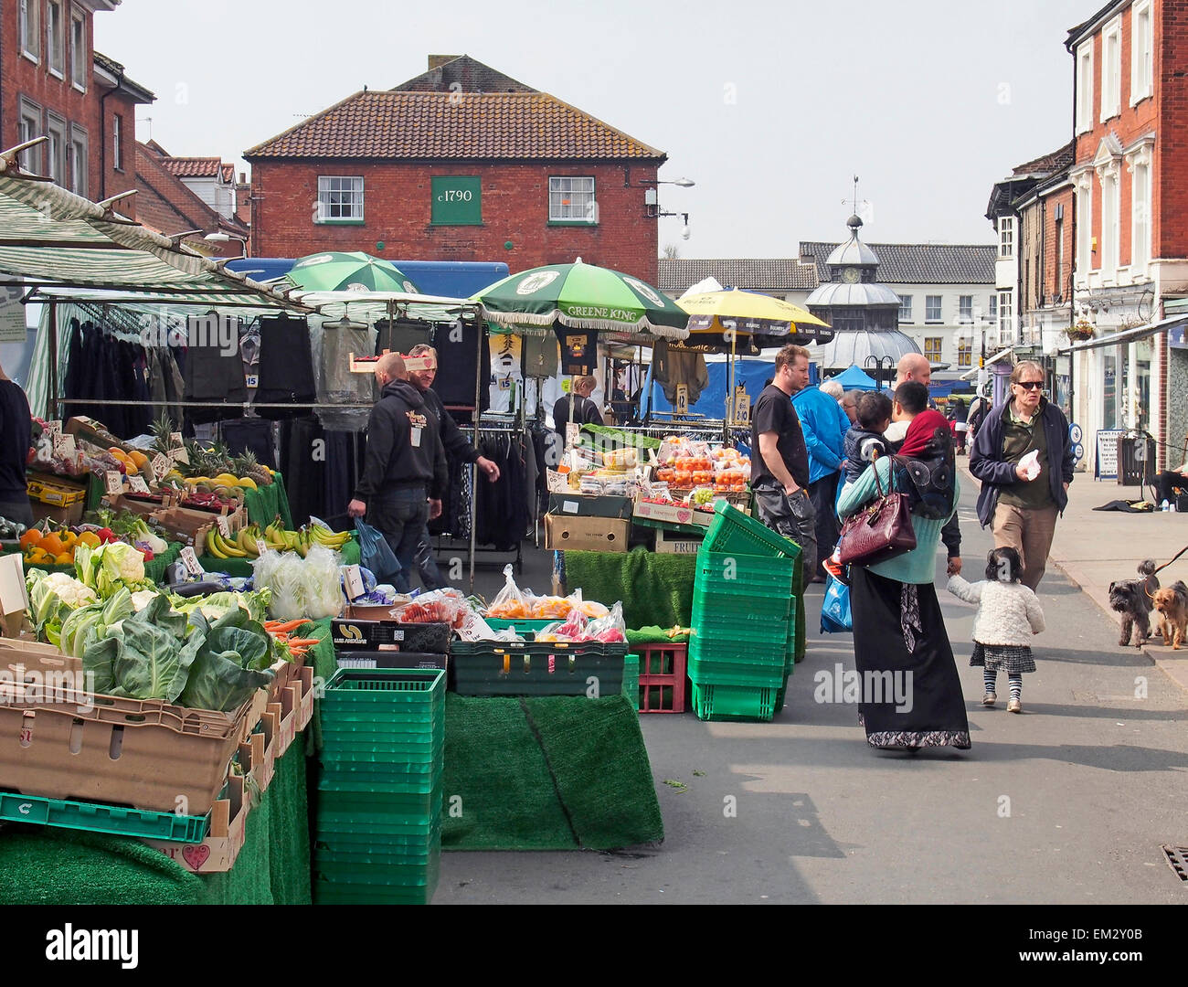 Fruit and veg stalls at the Thursday market in the historic market ...