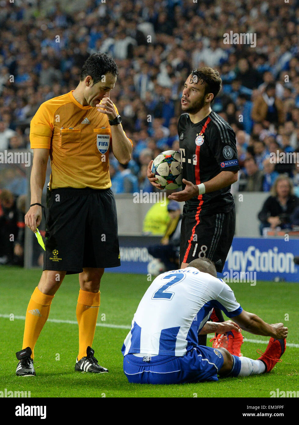 Referee danilo hi-res stock photography and images - Alamy