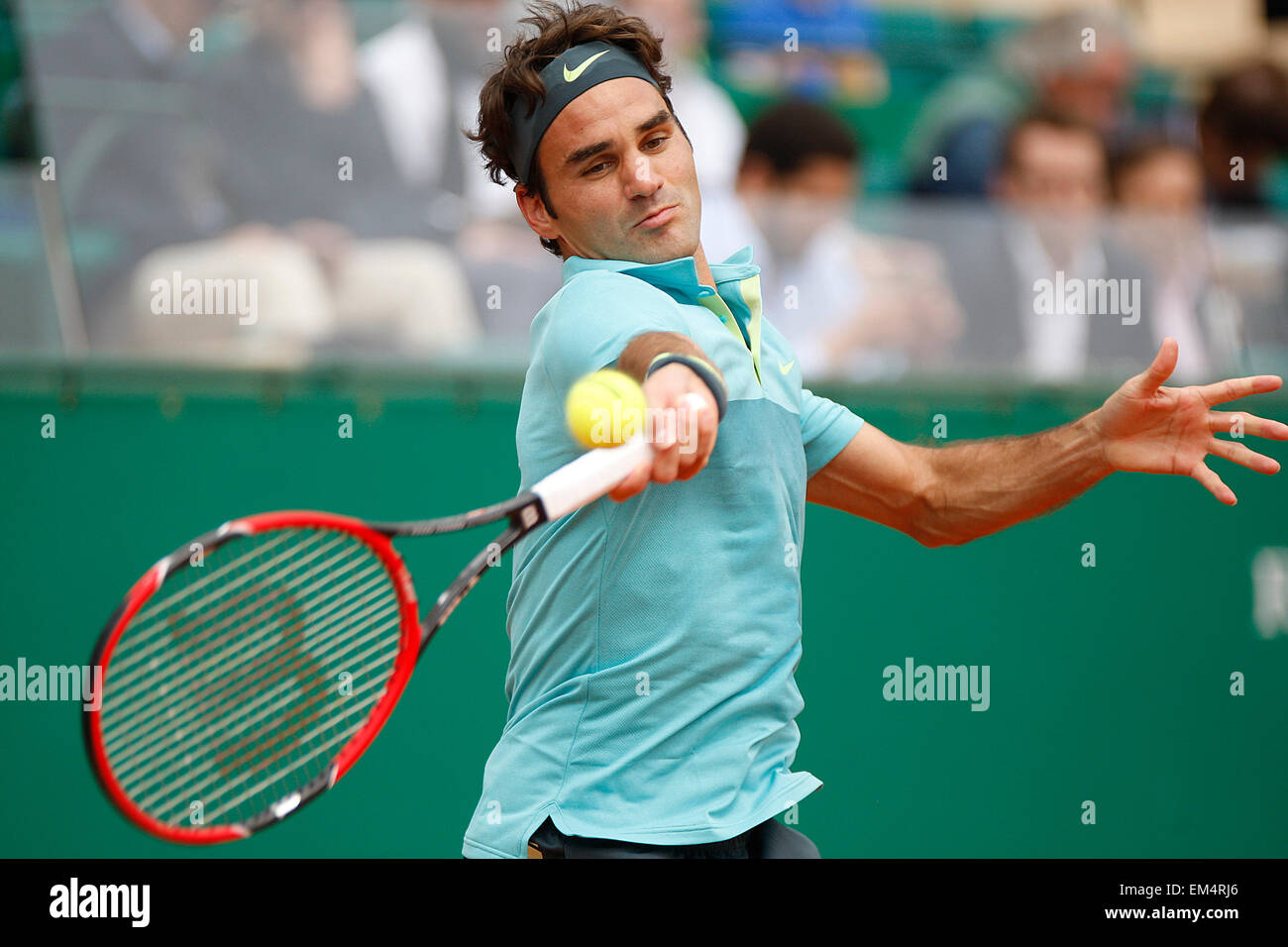 Monte Carlo, Monaco. 16th April, 2015. Roger Federer in action against Gael  Monfils, ATP Tennis Monte-Carlo Rolex Masters played at the Monte Carlo  Country Club, Monaco. © Credit: Jimmy Whhittee/Alamy Live News