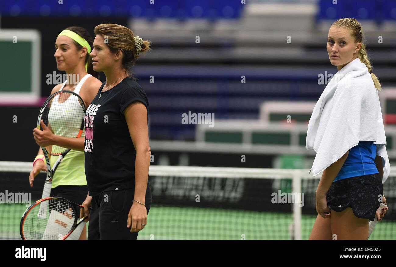 Sport tennis amelie mauresmo hi-res stock photography and images - Page 3 -  Alamy