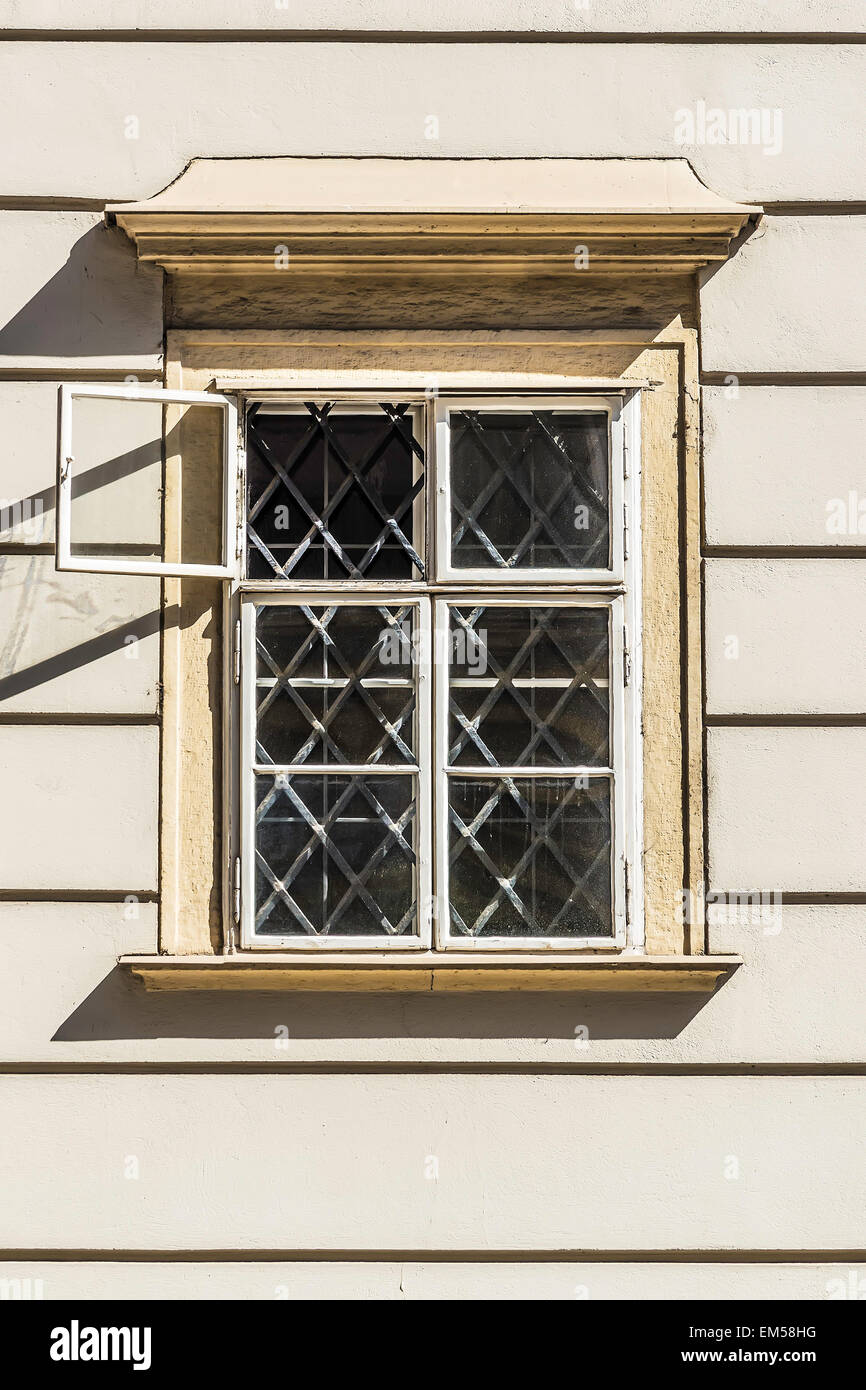 Image in a window hi-res stock photography and images - Alamy