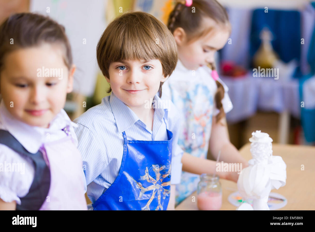 Children drawing and painting Stock Photo - Alamy