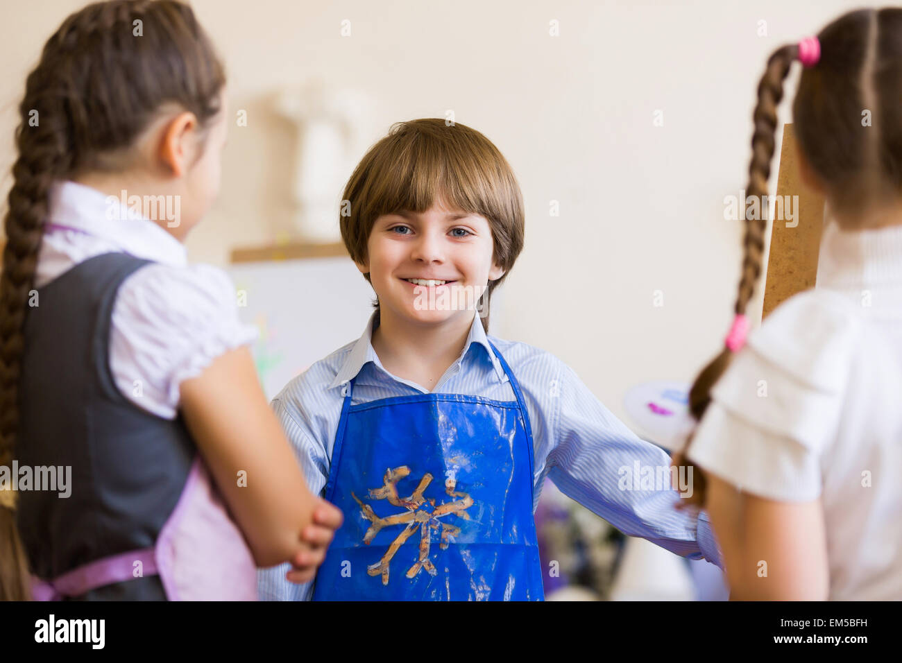 Children drawing and painting Stock Photo - Alamy