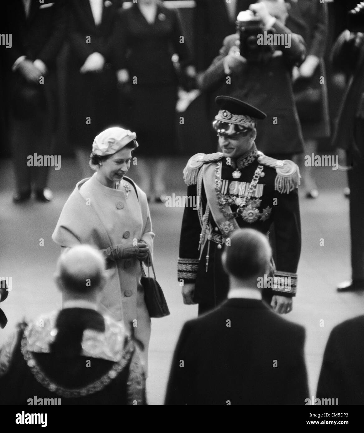 Mohammad-Reza Shah Pahlavi, the Shah of Iran with Queen Elizabeth II during his visit to Britain. 5th May 1959. Stock Photo