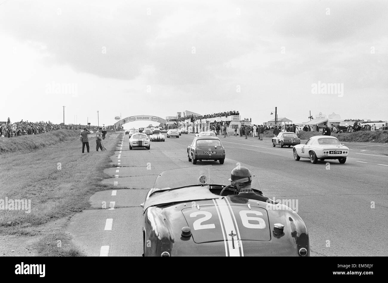 The start of the Autosport three hour endurance race at Snetterton. 29th September 1962 Stock Photo