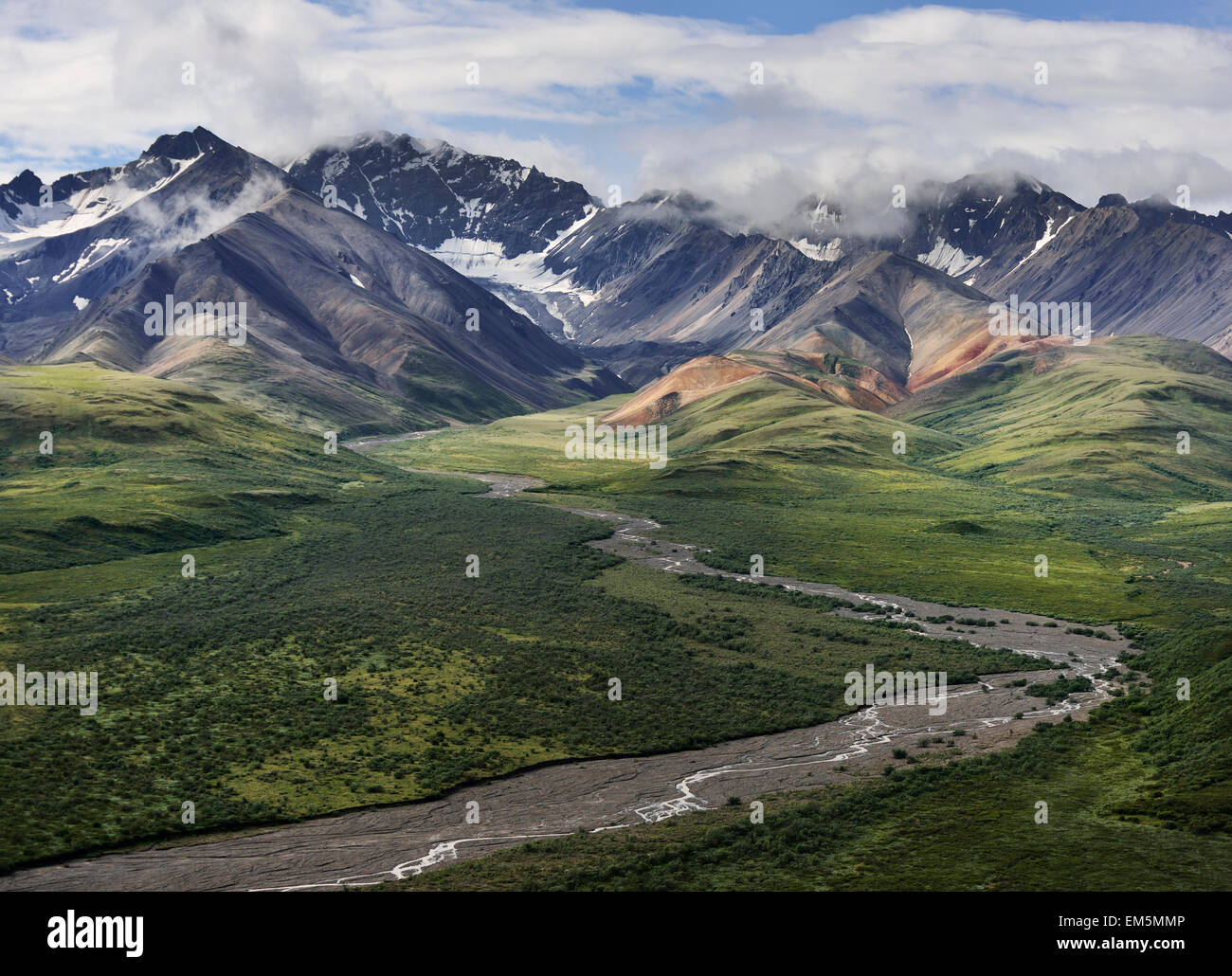 Cloudy sky mountain landscape hi-res stock photography and images - Alamy