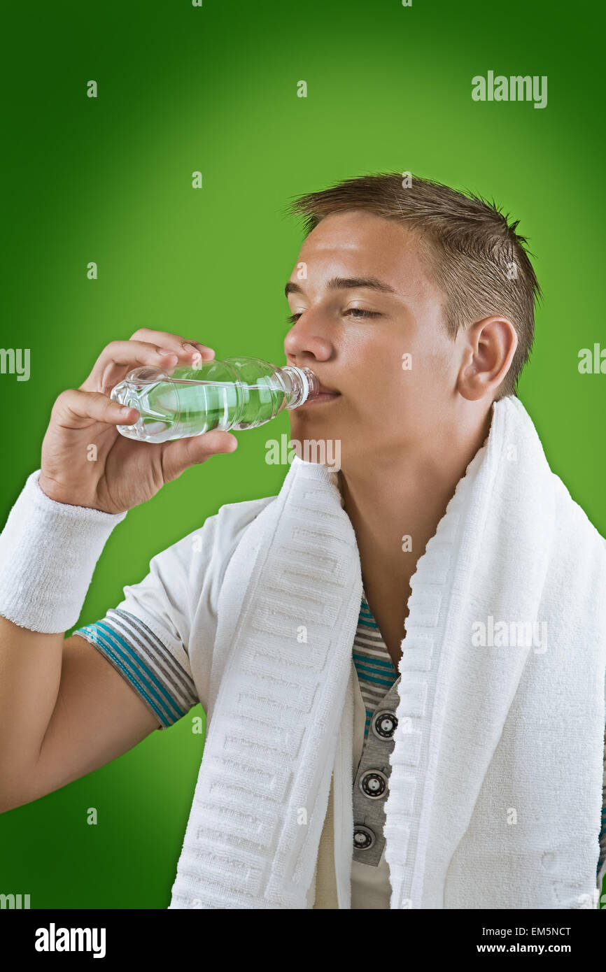 https://c8.alamy.com/comp/EM5NCT/a-young-guy-drinking-water-EM5NCT.jpg
