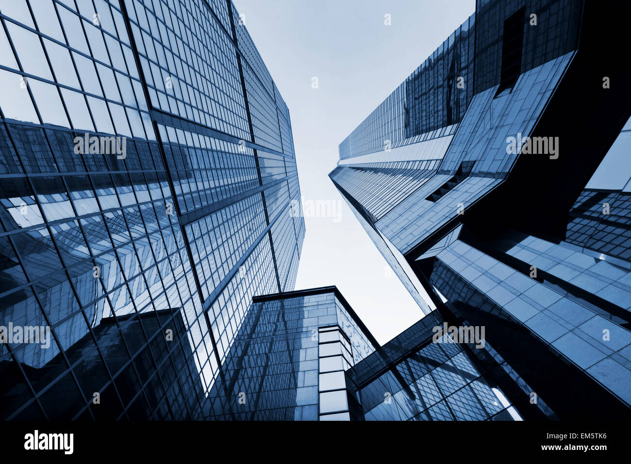 Business building hi-res stock photography and images - Alamy