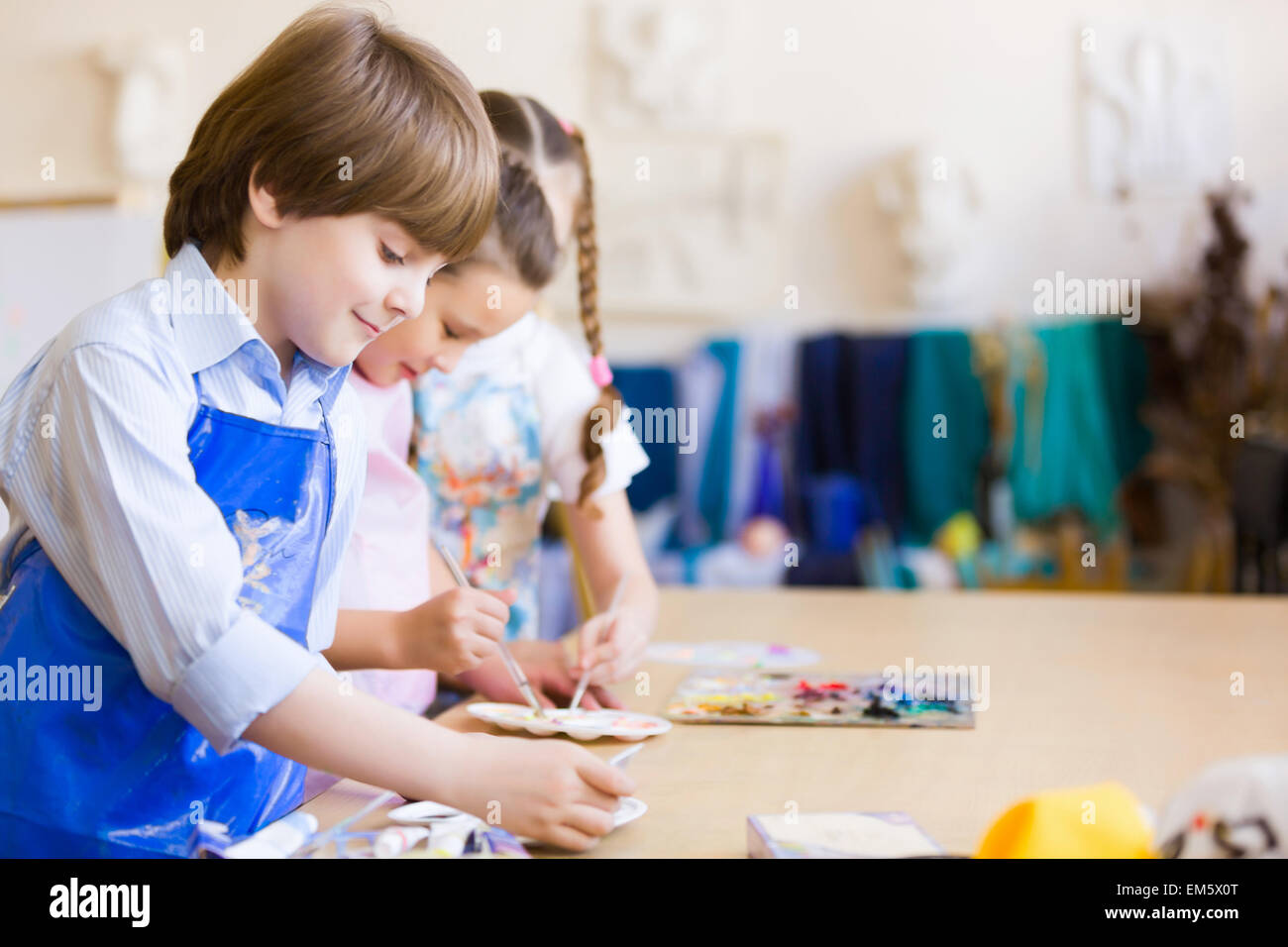 Children drawing and painting Stock Photo - Alamy