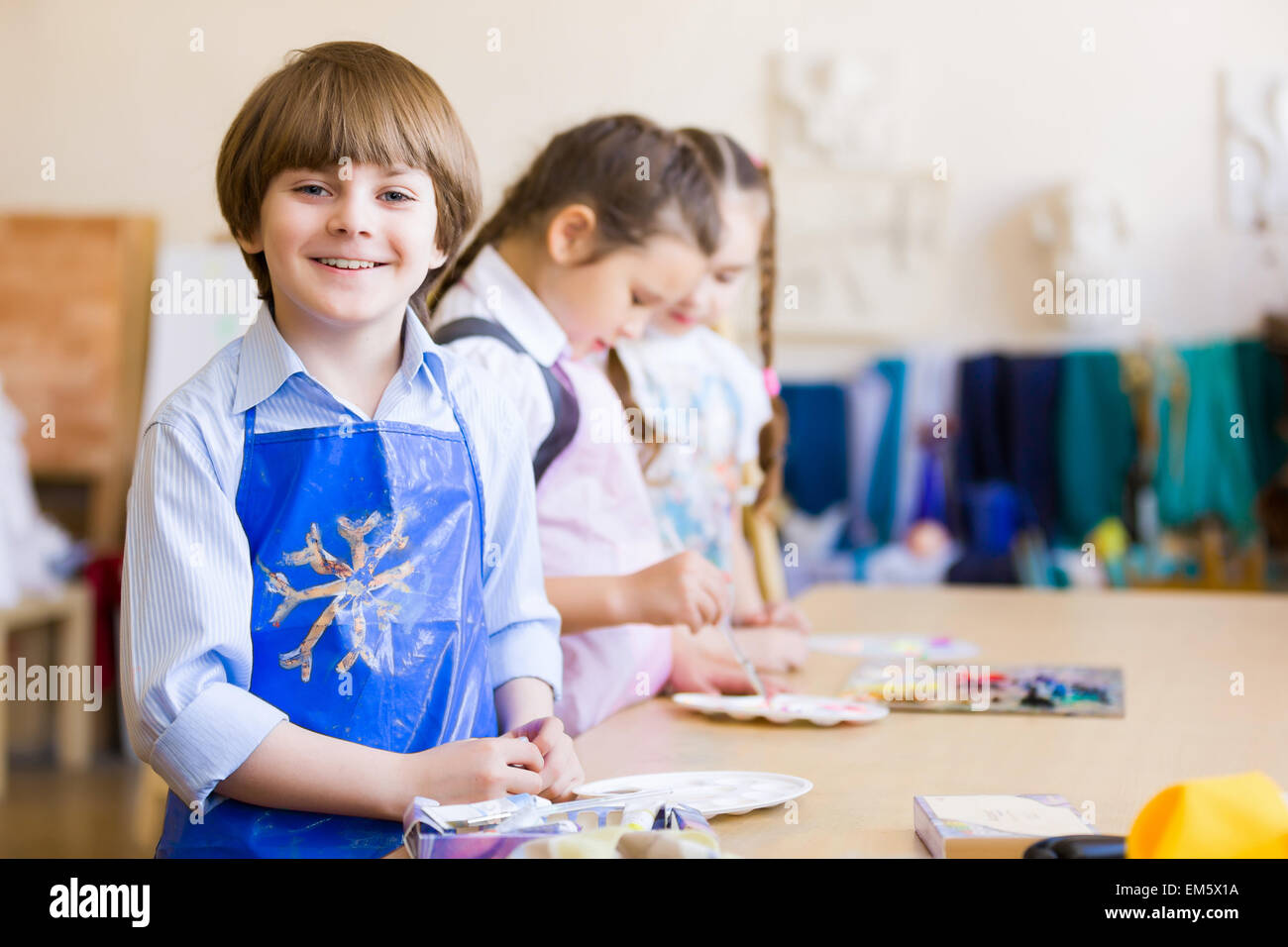 Children drawing and painting Stock Photo - Alamy