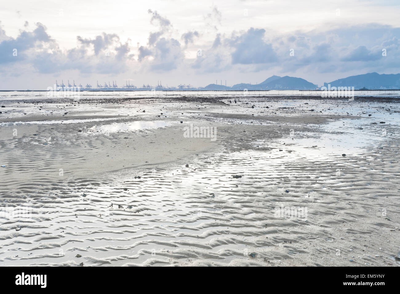 Beautiful sunset on cloudy day hi-res stock photography and images - Alamy