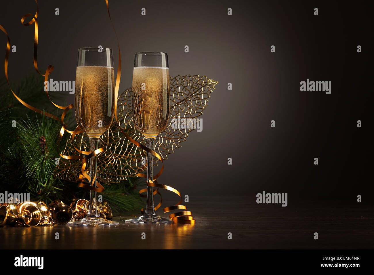 Two champagne glasses ready hi-res stock photography and images - Alamy