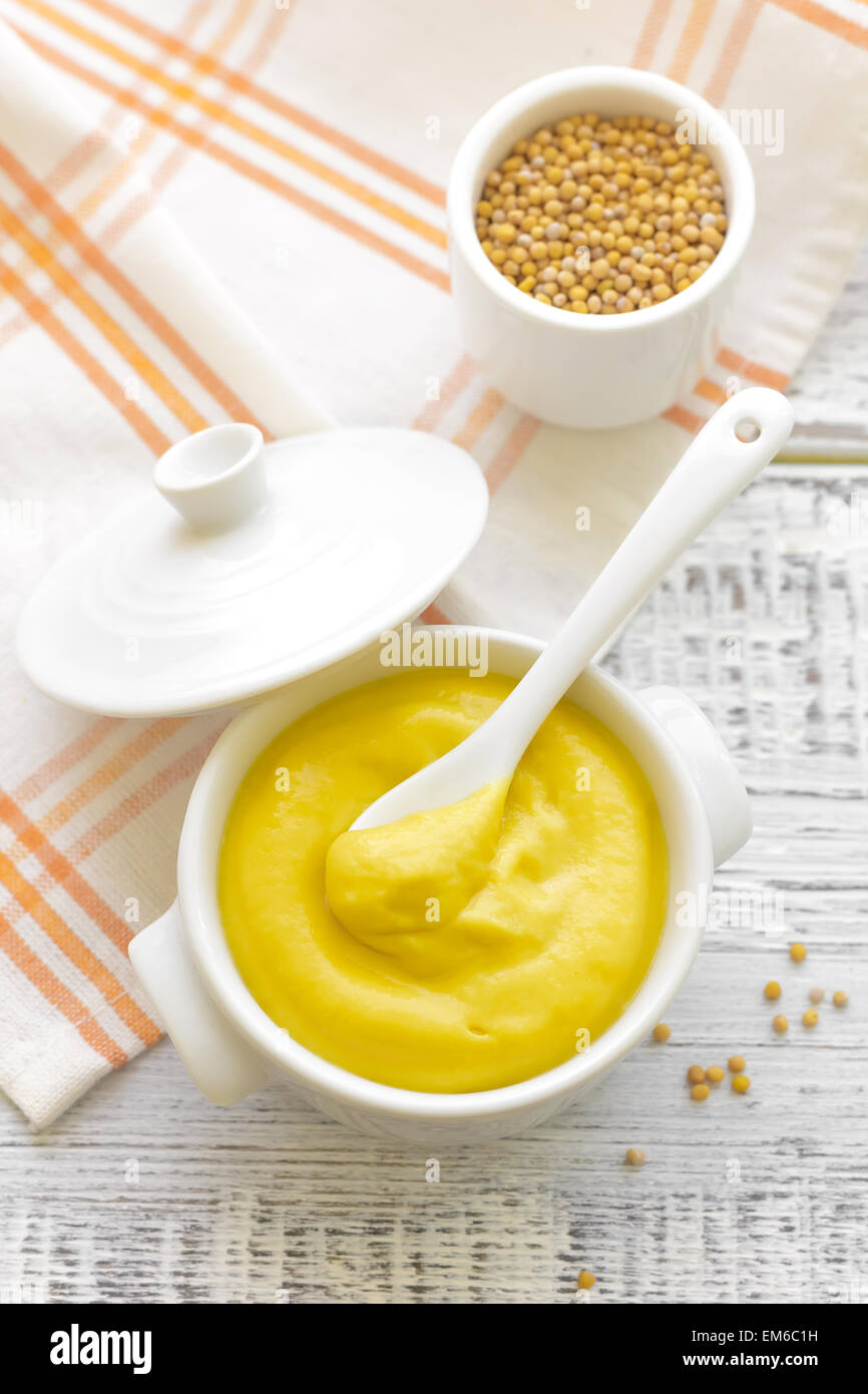 Dijon mustard sauce hi-res stock photography and images - Alamy