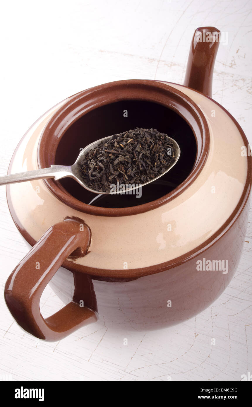 tea is filled in a tea pot Stock Photo - Alamy