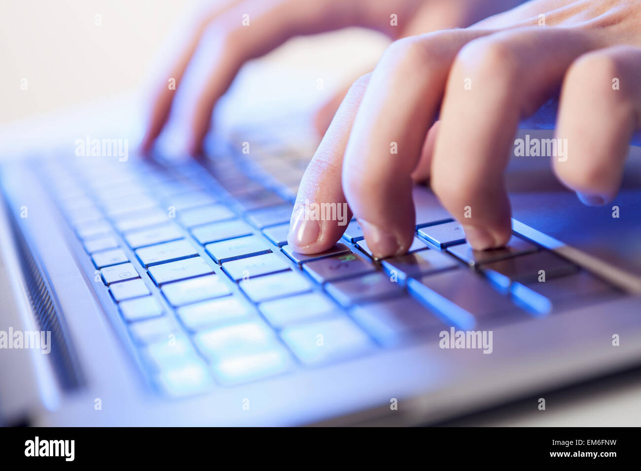 Hand Click/keyboard Keyboard click hi-res stock photography and images - Alamy