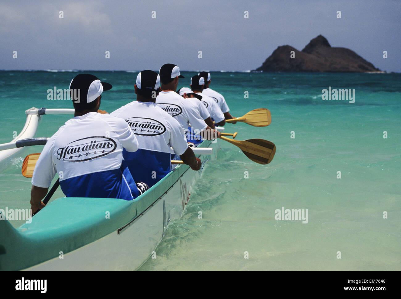 Hawaii, Oahu, Lanikai, Lanikai Canoe Club, Men Paddling Towards Island