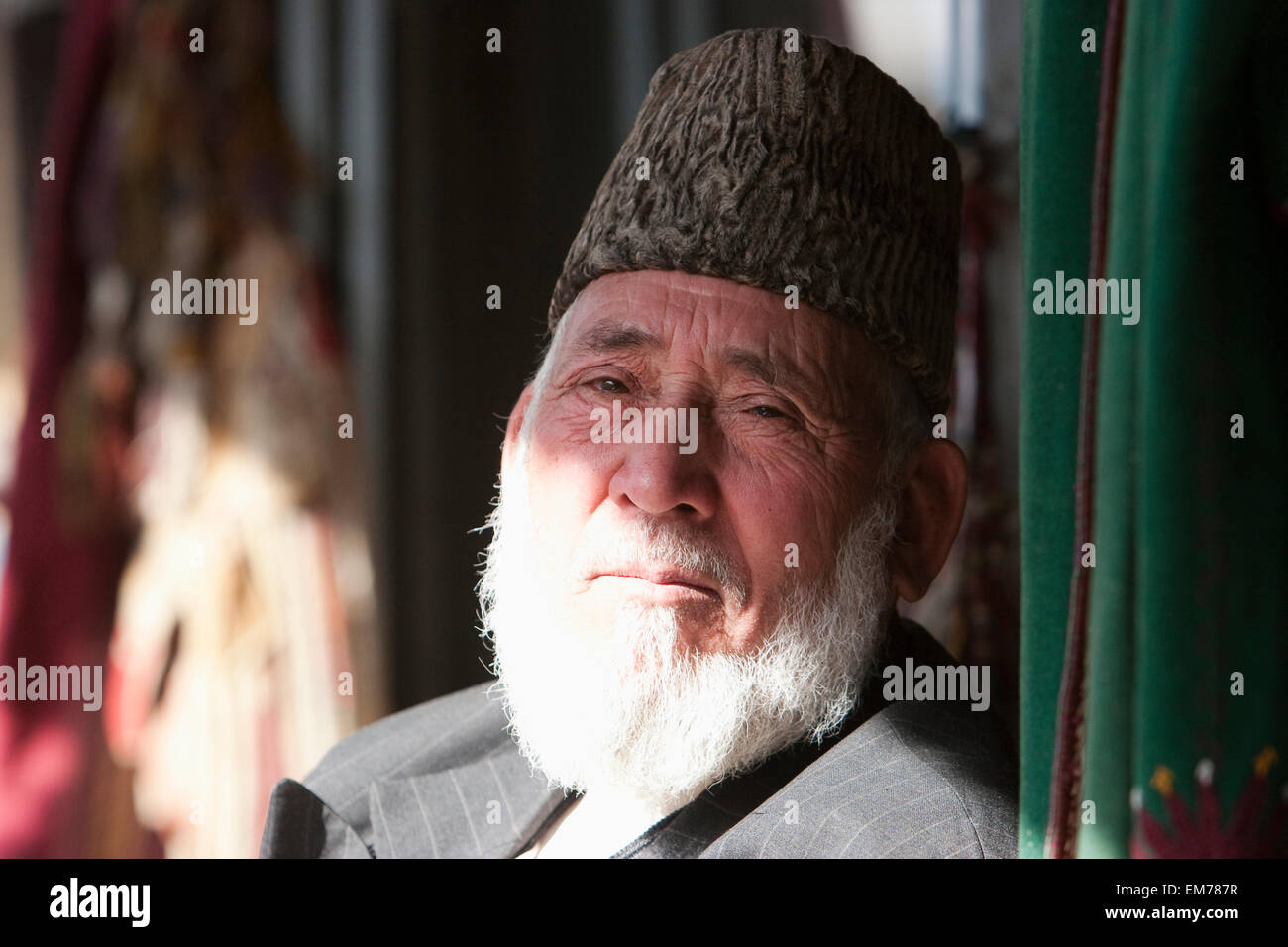 Old Afghan Man Wearing An Astrakhan Hat In Kabul,, Afghanistan Stock