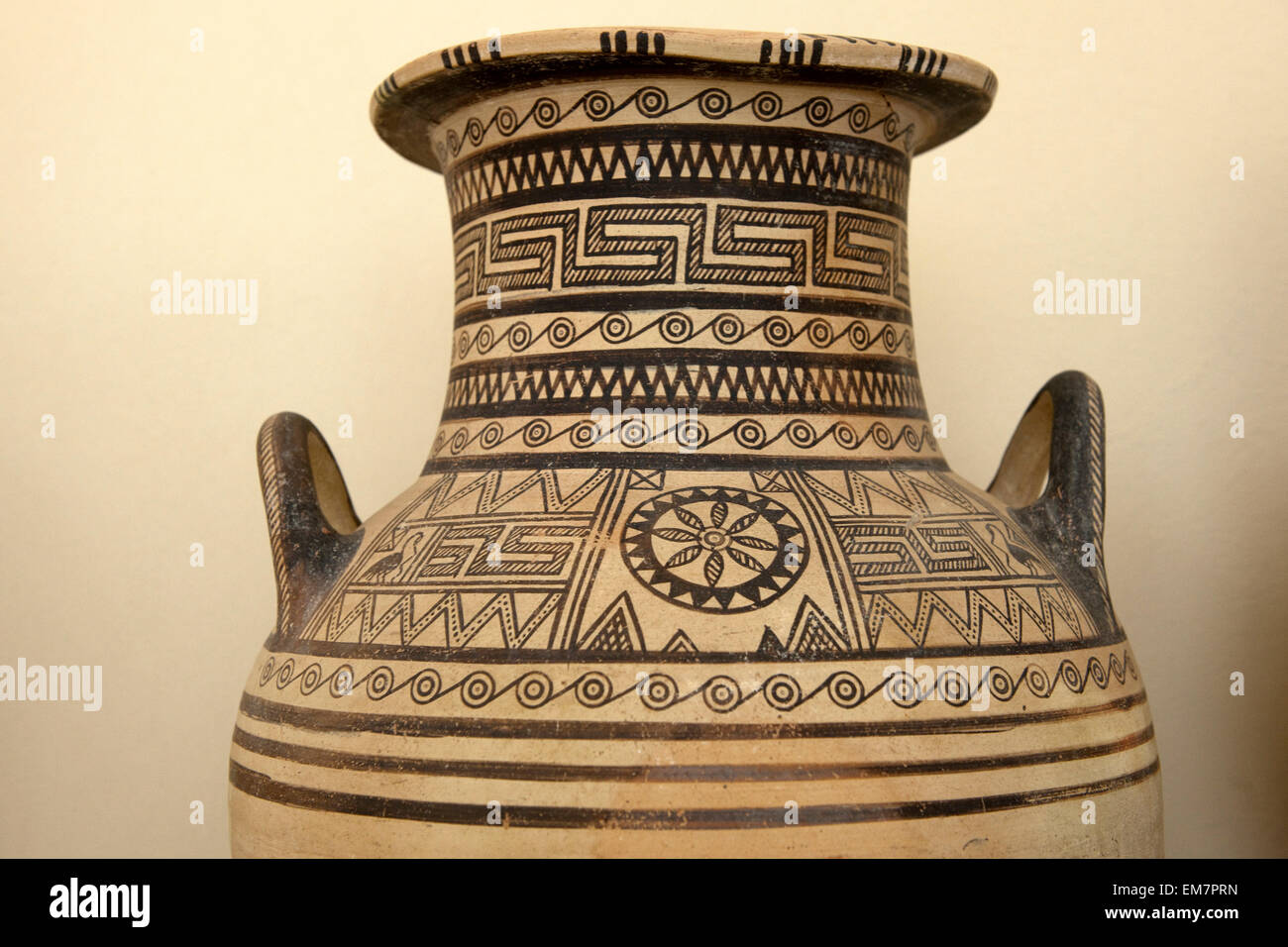 Griechenland, Kykladen, Santorini, Inselhauptstadt Fira, Archäologisches Museum Stock Photo