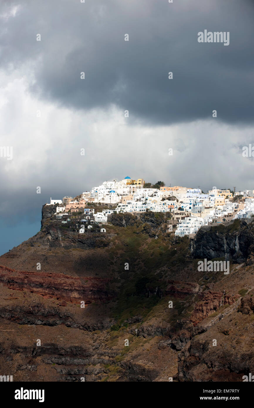 Griechenland, Kykladen, Santorini, Imerovigli, Blick von Firostefani Stock Photo