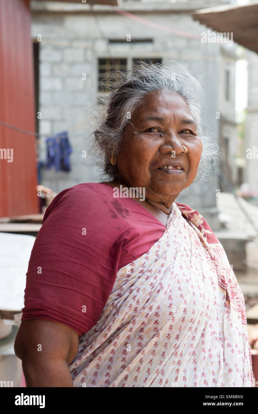 Older indian woman portrait hi-res stock photography and images - Alamy