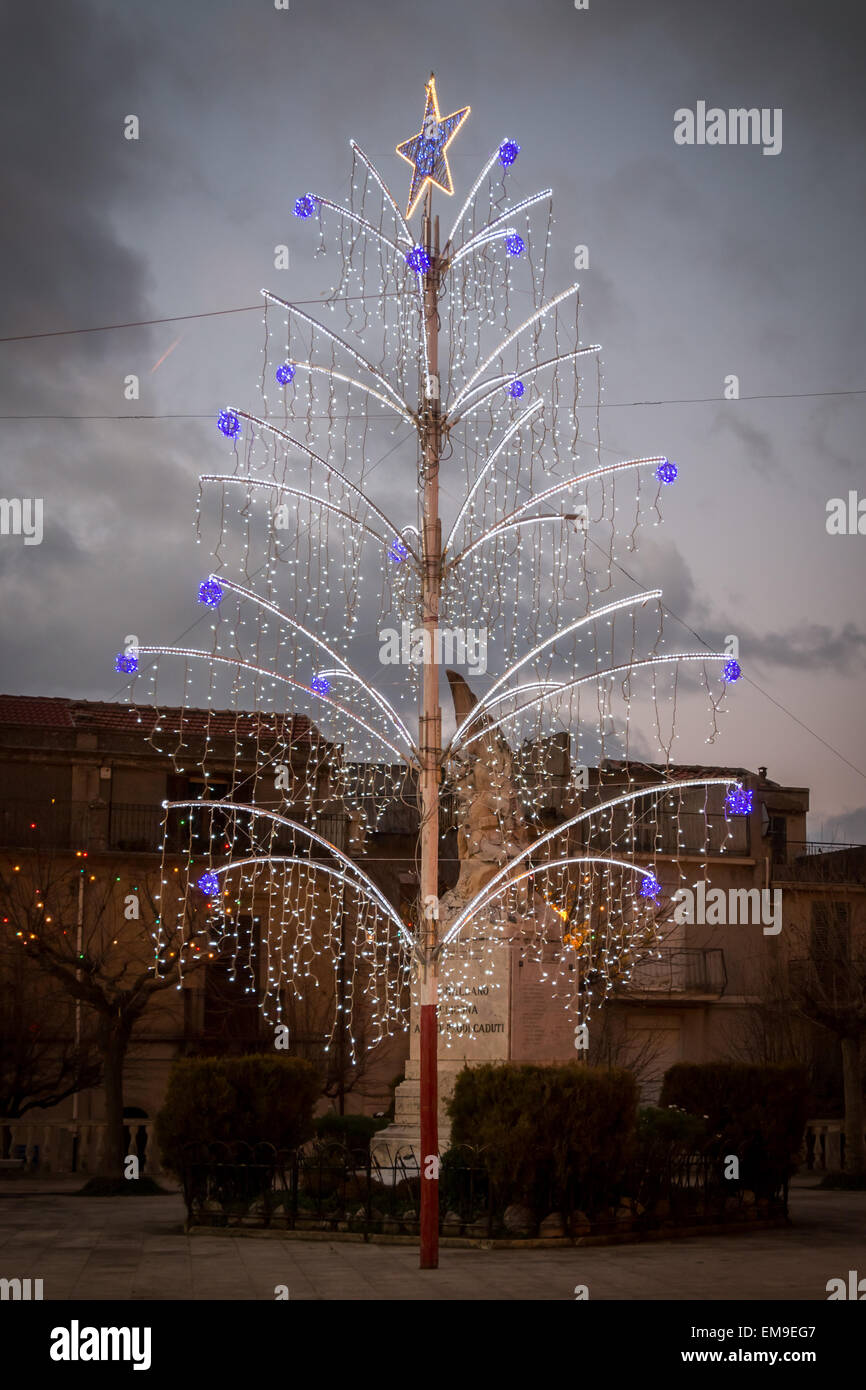 Noel tree hi-res stock photography and images - Alamy