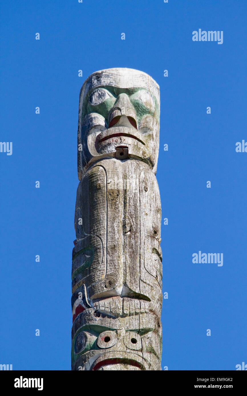 Kwakiutl Totem Pole, Carved By Mungo Martin With Henry Hunt & David