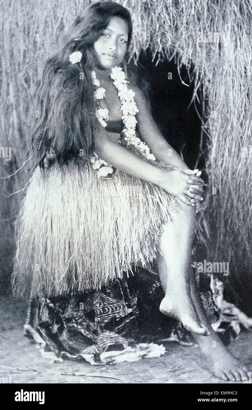 C.1932 Black And White Photograph, Aliiolani Wahinema, Beautiful Hawaiian Girl, Bert Covell Stock Photo