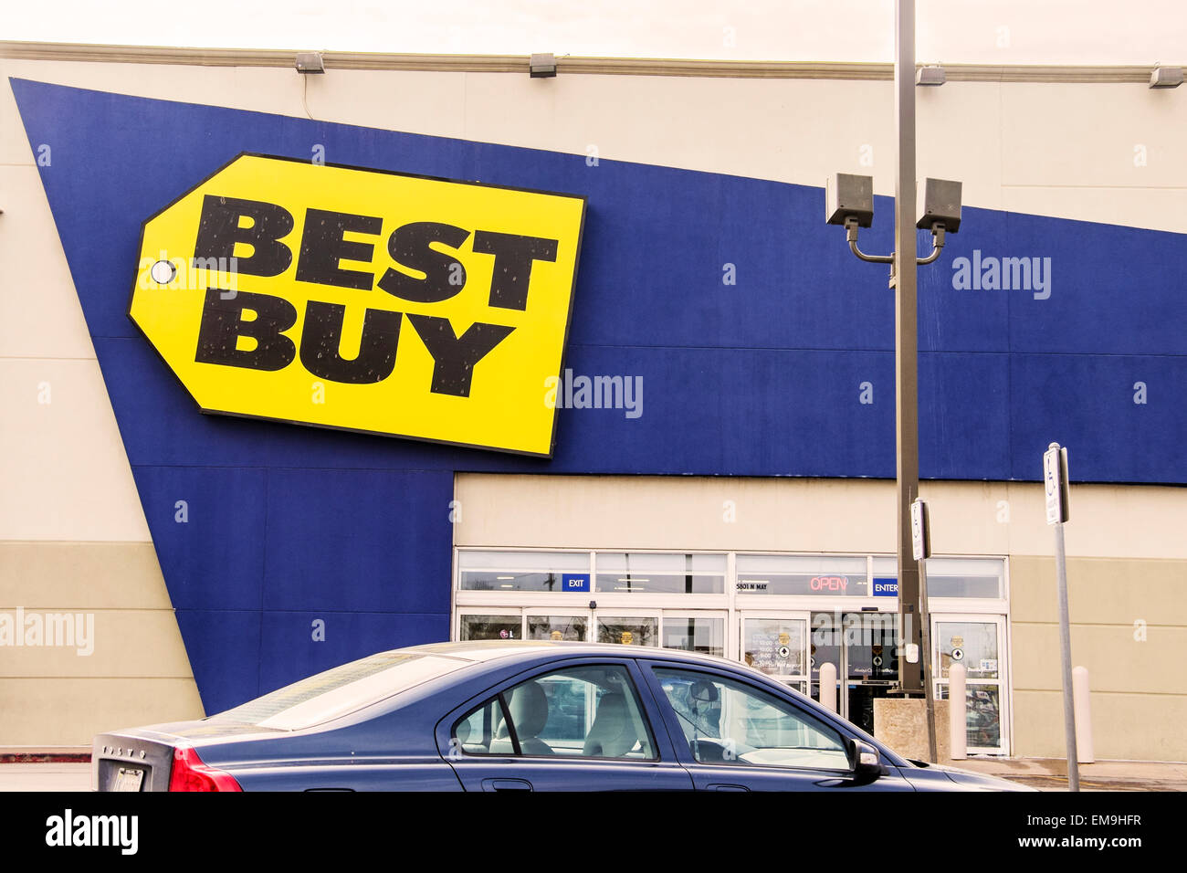 The front exterior of a Best Buy store in Oklahoma City. Stock Photo