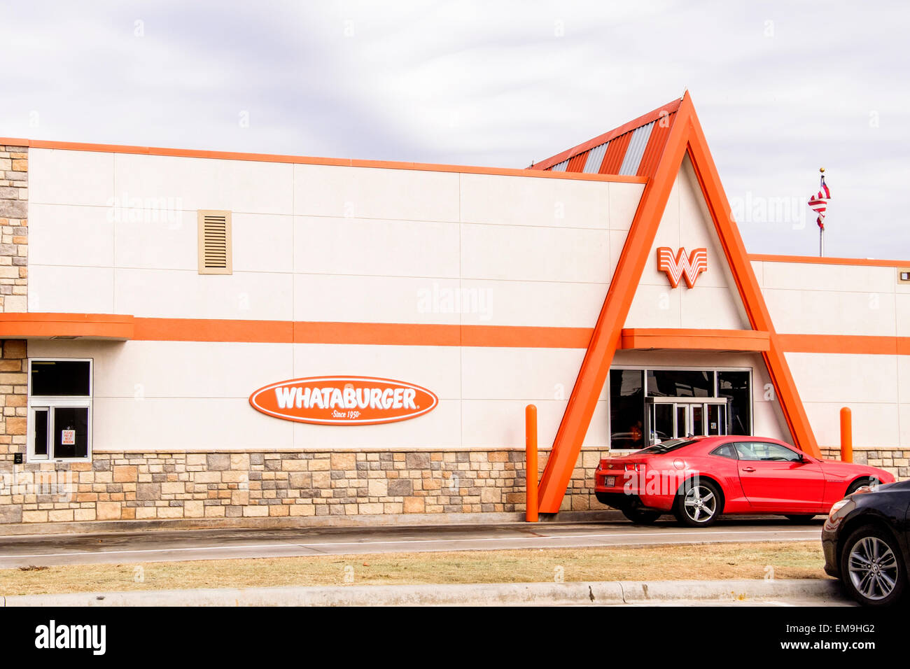 The front exterior of a Whataburger franchise hamburger restaurant. Oklahoma City, Oklahoma, USA. Stock Photo