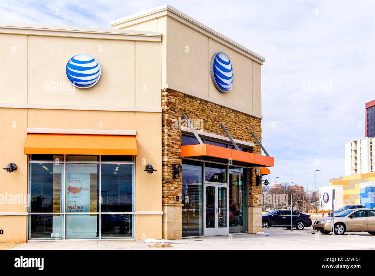 The exterior of an AT&T retail store in Oklahoma City, Oklahoma, USA. Stock Photo